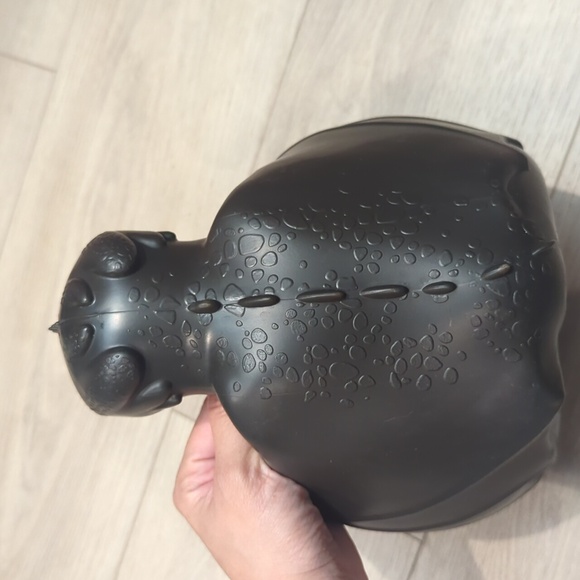 Toothless Popcorn Bucket - Picture 5 of 10